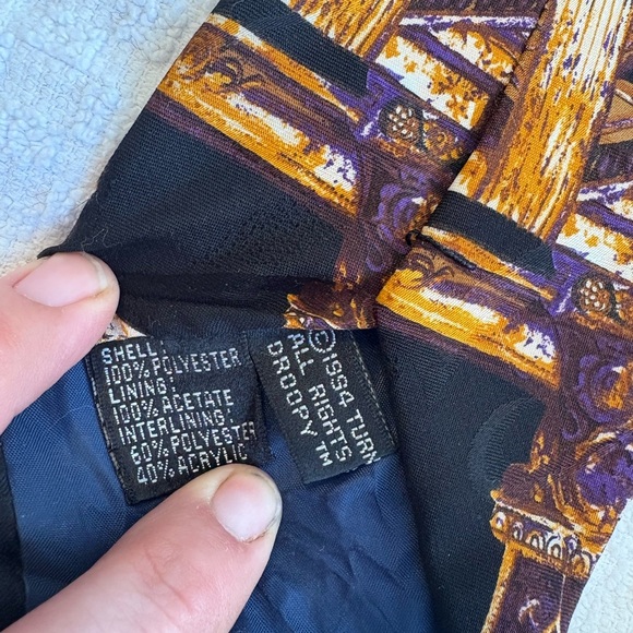 Men’s Droopy character polyester tie. - Picture 6 of 6